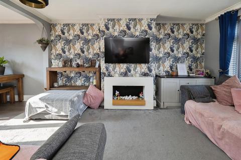 3 bedroom terraced house for sale, Stornaway Square, Hull
