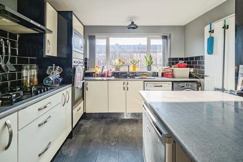 3 bedroom terraced house for sale, Stornaway Square, Hull