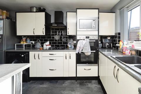 3 bedroom terraced house for sale, Stornaway Square, Hull