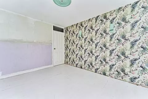 2 bedroom flat for sale - View 4