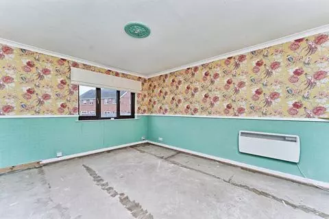 2 bedroom flat for sale - View 5