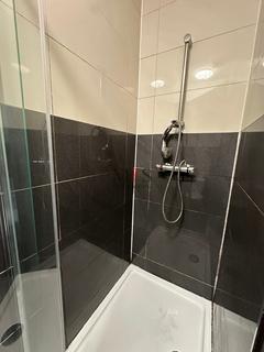 3 bedroom house to rent, Greenland Crescent, Southall, UB2