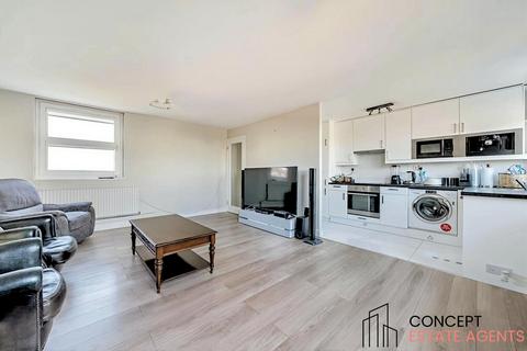 2 bedroom apartment to rent, High Ashton, Kingston, Surrey, KT2