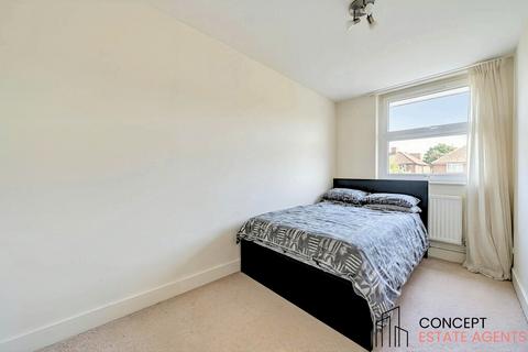 2 bedroom apartment to rent, High Ashton, Kingston, Surrey, KT2