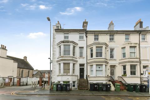 2 bedroom ground floor flat for sale, Cavendish Place, Eastbourne, BN21