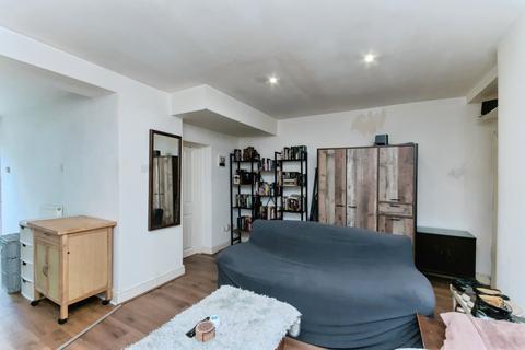 2 bedroom ground floor flat for sale, Cavendish Place, Eastbourne, BN21