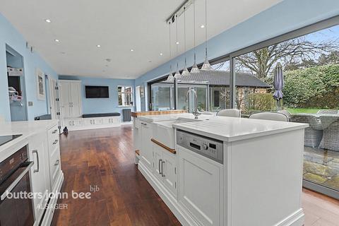 4 bedroom character property for sale, Cedar Avenue, Alsager