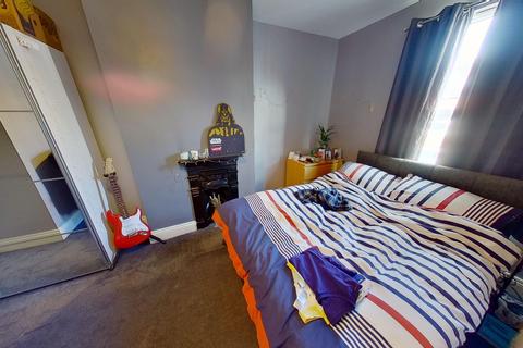 4 bedroom terraced house to rent, Stanmore Street, Burley, Leeds, West Yorkshire