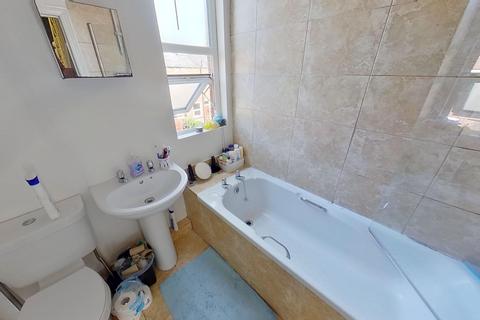 4 bedroom terraced house to rent, Stanmore Street, Burley, Leeds, West Yorkshire