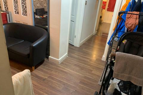 undefined, Dagenham, RM9