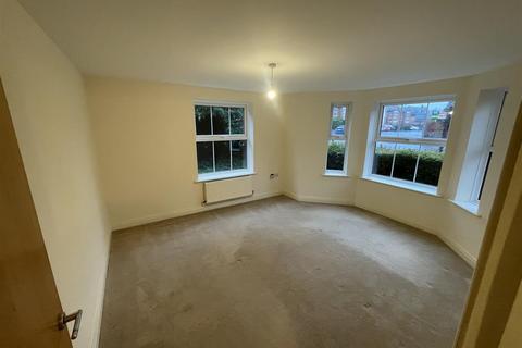 2 bedroom flat to rent, Holdenhurst Road, Bournemouth