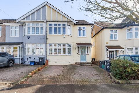 4 bedroom end of terrace house for sale - Canfield Road, Woodford Green, IG8