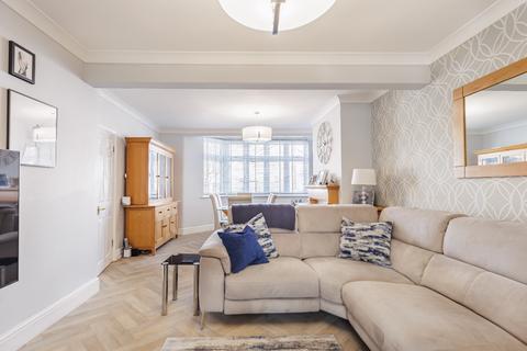 4 bedroom end of terrace house for sale, Canfield Road, Woodford Green, IG8