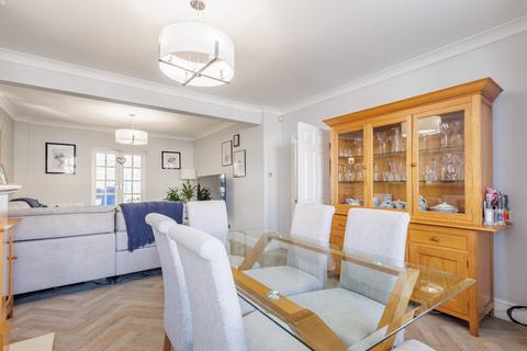 4 bedroom end of terrace house for sale, Canfield Road, Woodford Green, IG8