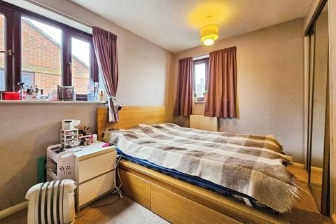 1 bedroom terraced house to rent, Dutch Barn Close, Stanwell, Staines-upon-Thames, Surrey, TW19