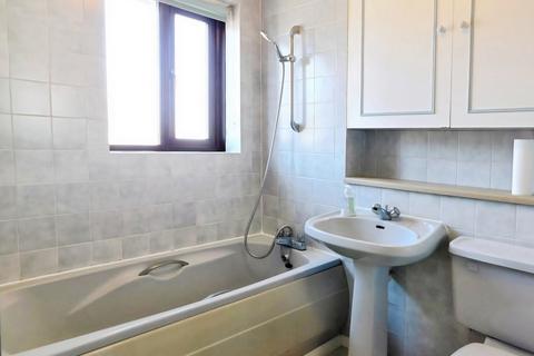 1 bedroom terraced house to rent, Dutch Barn Close, Stanwell, Staines-upon-Thames, Surrey, TW19