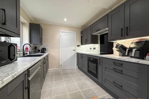 4 bedroom detached house for sale, Norman Avenue, Newark NG24