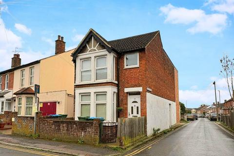 1 bedroom maisonette for sale, Chiltern Street, Aylesbury HP21