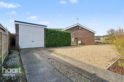 3 bedroom bungalow for sale, Millfield, Thetford