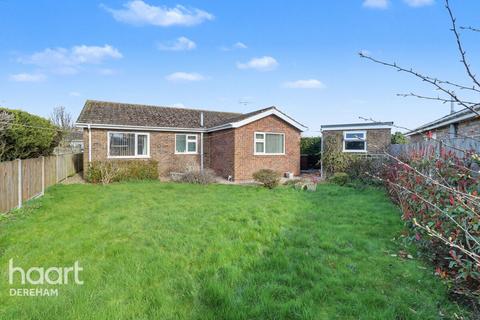3 bedroom bungalow for sale, Millfield, Thetford