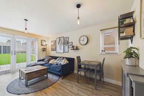 3 bedroom semi-detached house for sale, Hilton Crescent, Hockley, SS5