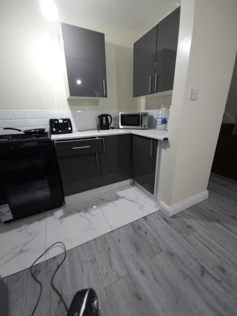 3 bed apartment to rent Manchester Road, Salford