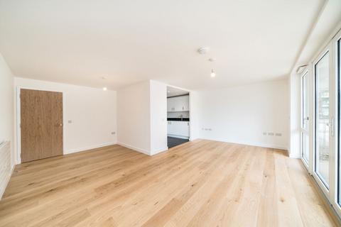 2 bedroom flat to rent, Clarence Avenue, London SW4