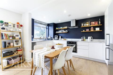 2 bedroom apartment to rent, Sunny Bank, South Norwood