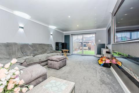4 bedroom detached bungalow for sale, Harriet Close, Sutton Bridge, SPALDING