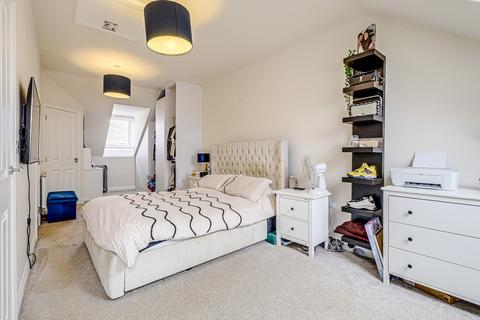 3 bedroom semi-detached house for sale, Freeman Road, Hockley, SS5