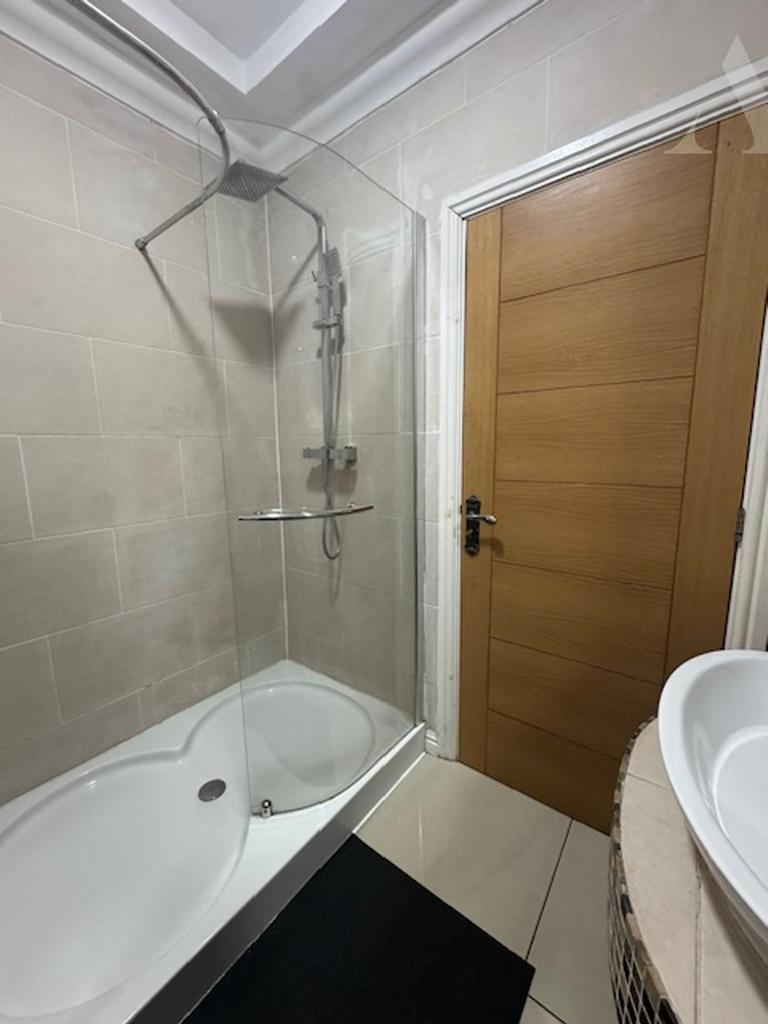 24 Eastbourne Ave 1st floor shower room.jpeg