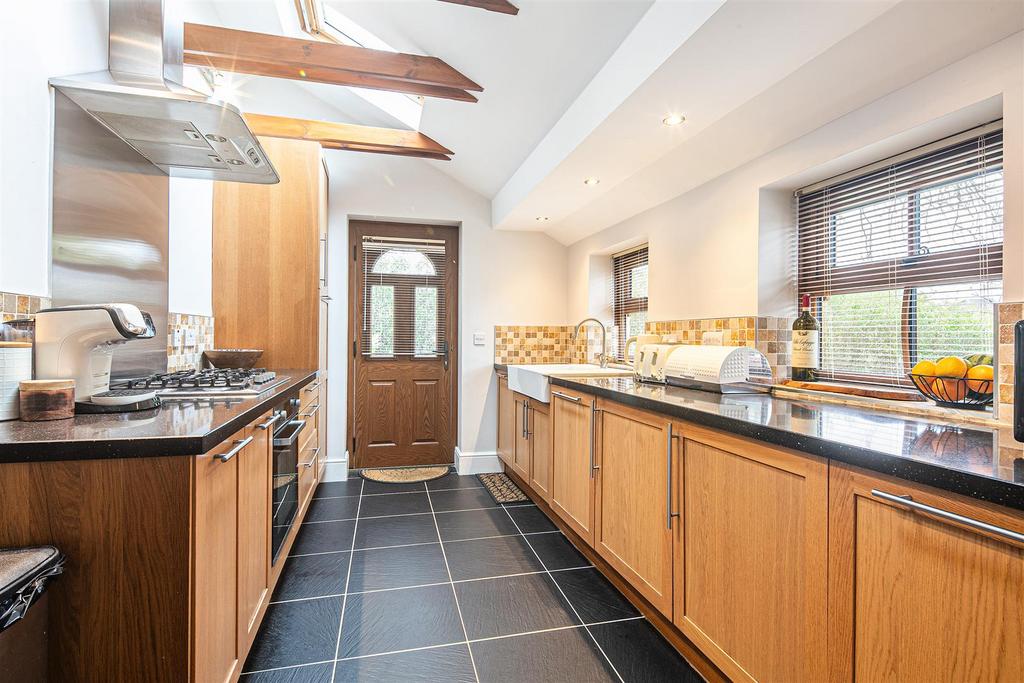 Dining kitchen