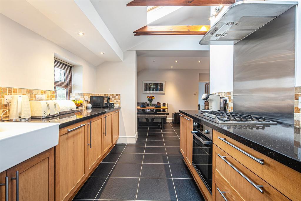 Dining kitchen