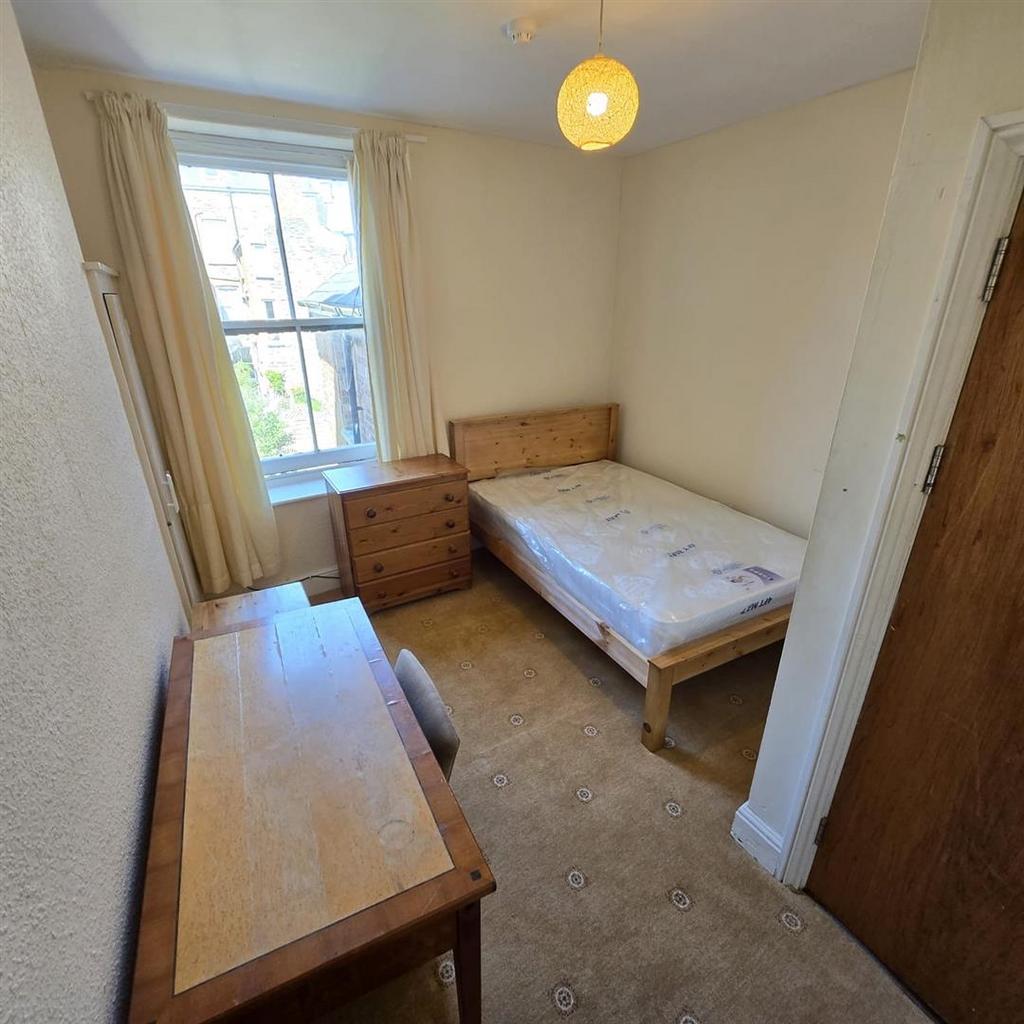 Bedroom 2.jpg