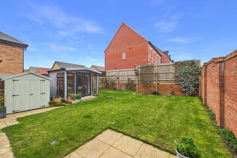 3 bedroom detached house for sale, Admiral Way, Chinnor, Oxfordshire