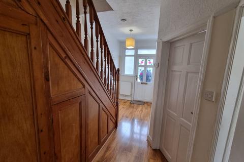 3 bedroom terraced house to rent, Westcliff-on-Sea, SS0