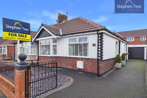 2 bedroom semi-detached bungalow for sale, Kendal Avenue, Blackpool, FY3