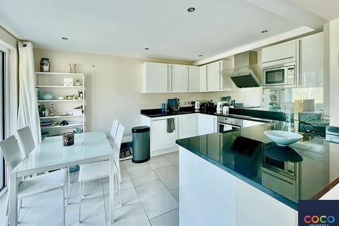 2 bedroom apartment for sale, Atlantic House, Portland DT5