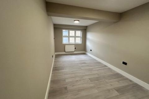 1 bedroom apartment to rent, Queens Square, Crawley, RH10