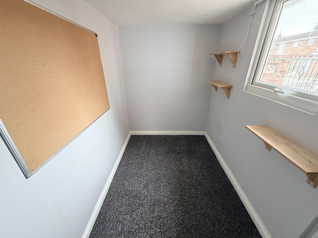 Study/utility area
