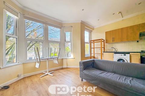 1 bedroom flat to rent, Connaught Road, Roath, CF24