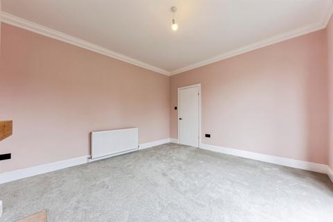 4 bedroom terraced house for sale, Harrowby Road, Grantham