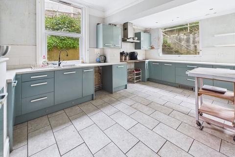 4 bedroom detached house for sale, Clifton Road, Paignton