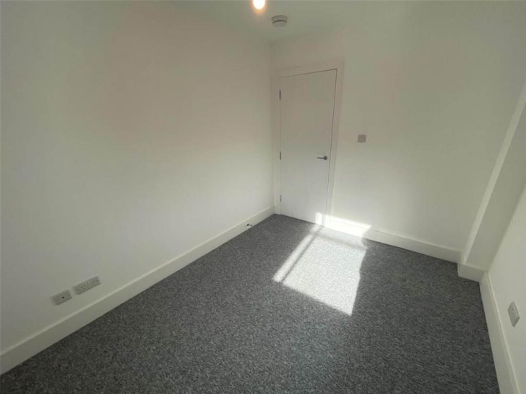 135319210 Bedroom 79