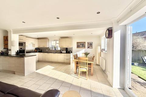4 bedroom detached house for sale, Halifax Way, Christchurch BH23