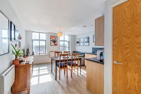 2 bedroom apartment for sale, Melbourne Street, Morley, Leeds