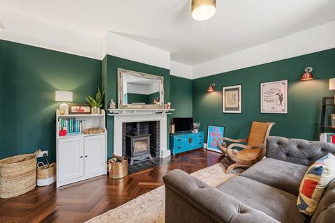 undefined, Station Avenue, Walton-on-Thames, KT12