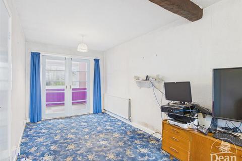undefined, Acacia Close, Lydney