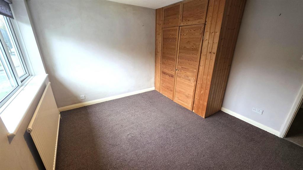 Bedroom 1.jpg