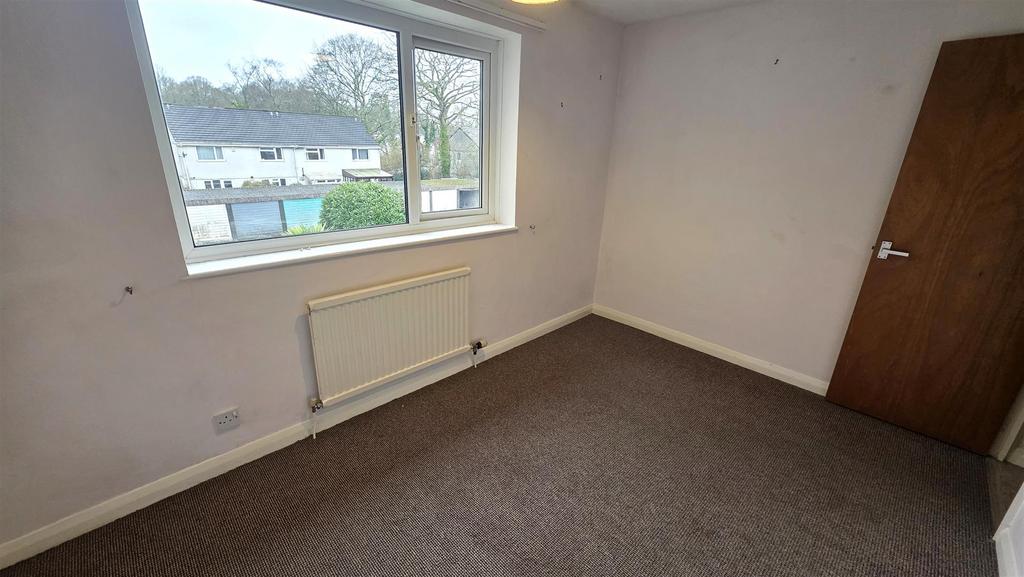 Further bedroom 2.jpg